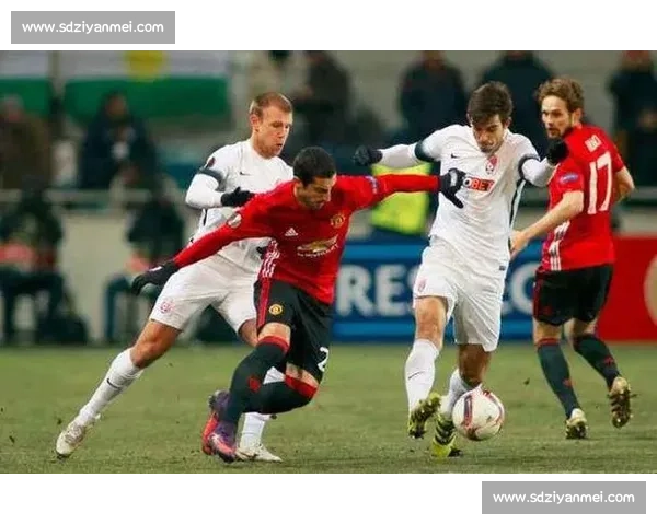 索菲亚对阵罗马欧战较量悬念升级战术博弈全面前瞻关键走势解析